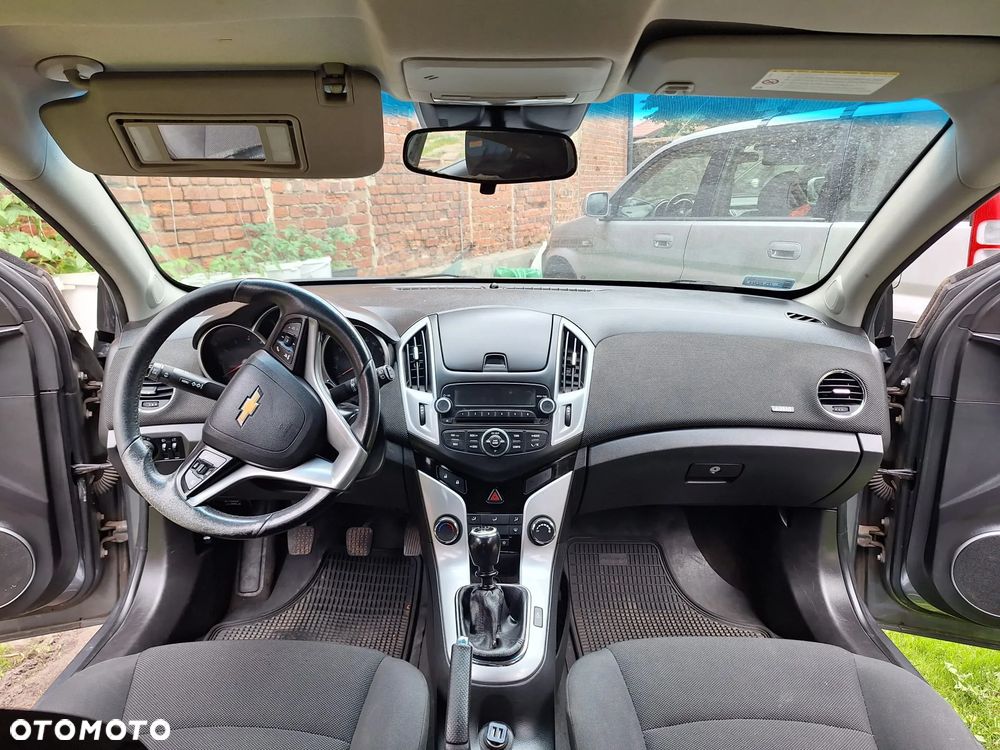 Chevrolet Cruze 1.8 LT+ - 19