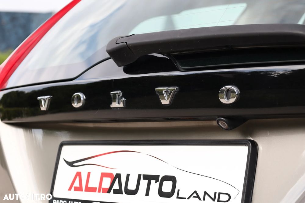 Volvo V60 D6 Plug-In-Hybrid AWD Geartronic Momentum - 29