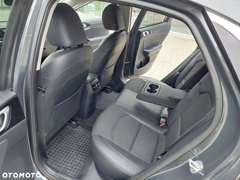 Kia XCeed 1.5 T-GDI Business Line DCT - 31