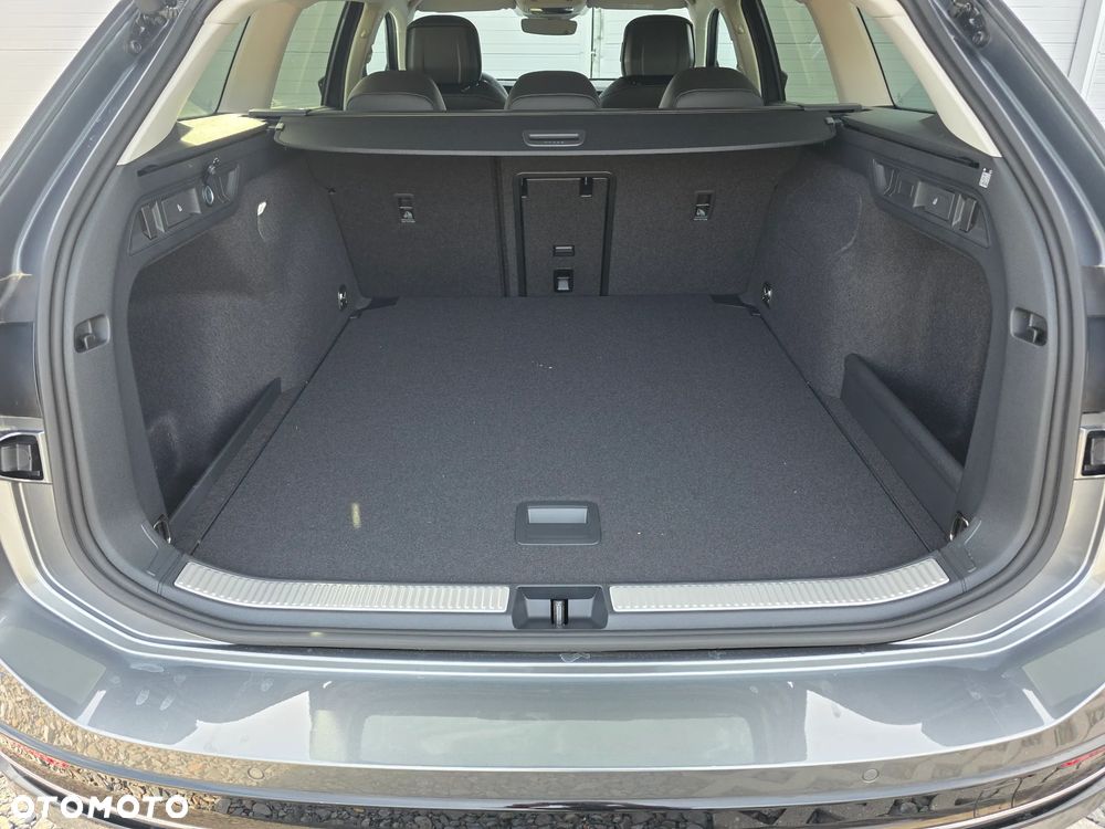 Volkswagen Passat - 17