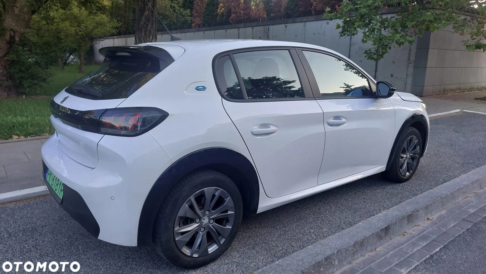 Peugeot 208 e-208 Active - 4
