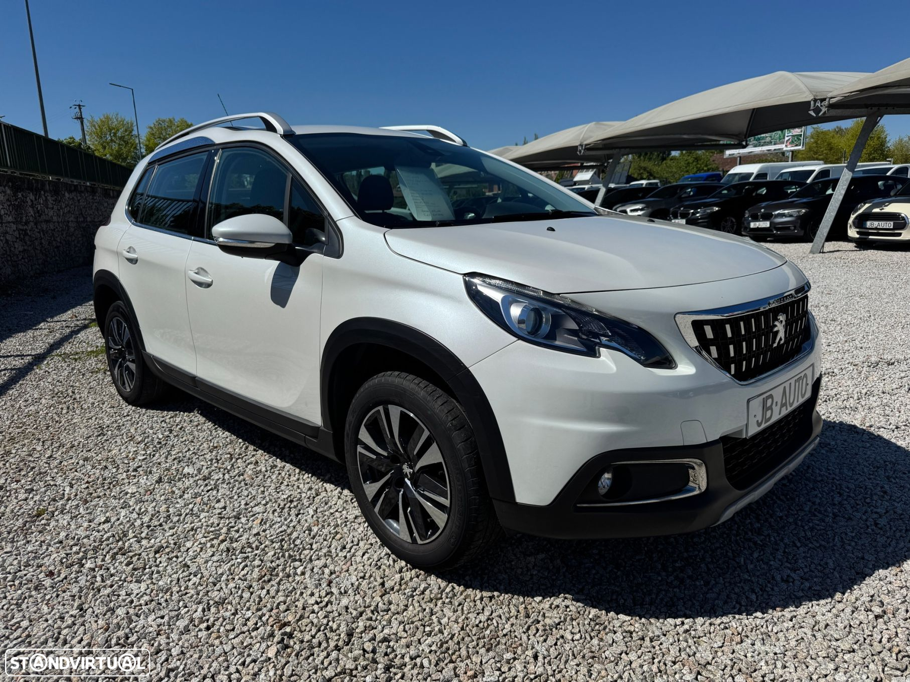 Peugeot 2008 1.2 PureTech Allure - 3