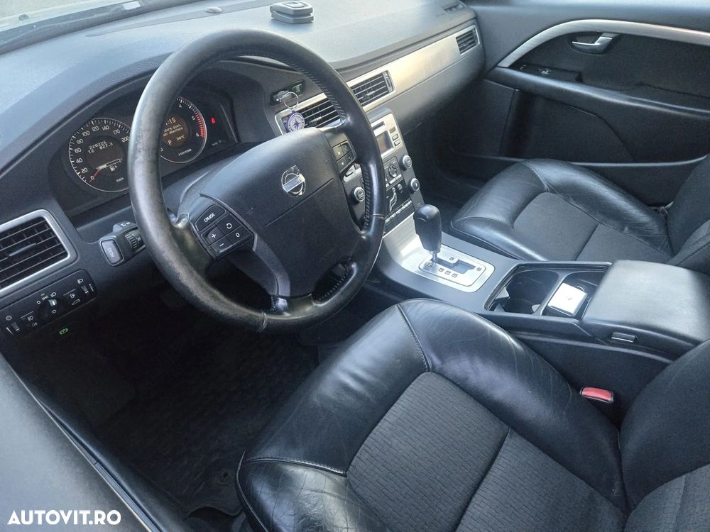 Volvo V70 2.4 D AWD Aut - 16