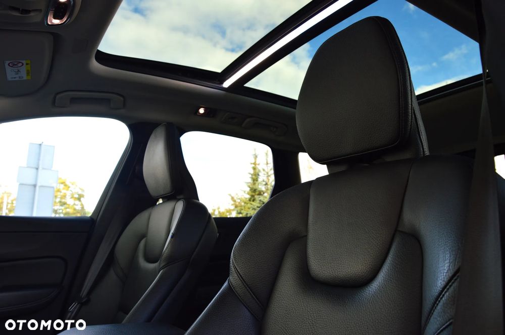 Volvo XC 60 B5 D AWD Inscription - 14