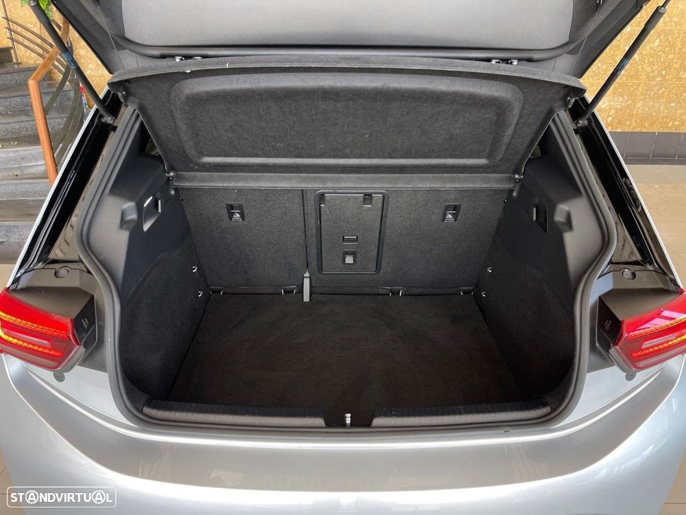 VW ID.3 Pro Performance Business - 13