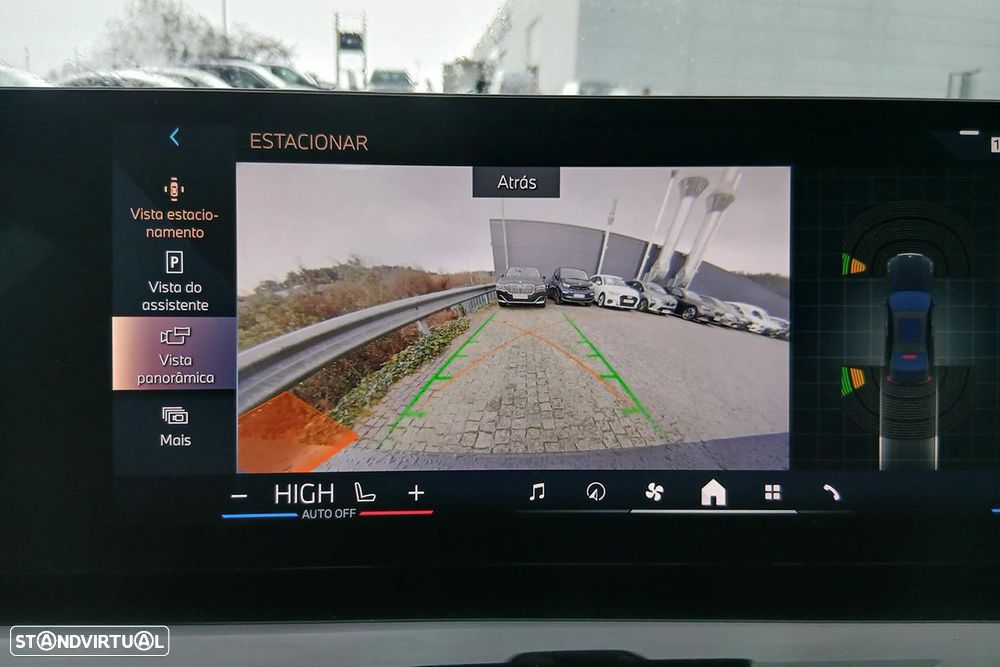 BMW 520 d Pack Desportivo M Pro - 9