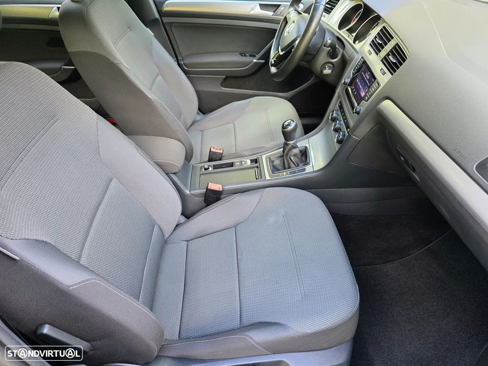 VW Golf Variant 1.6 TDi BlueMotion Confortline - 34