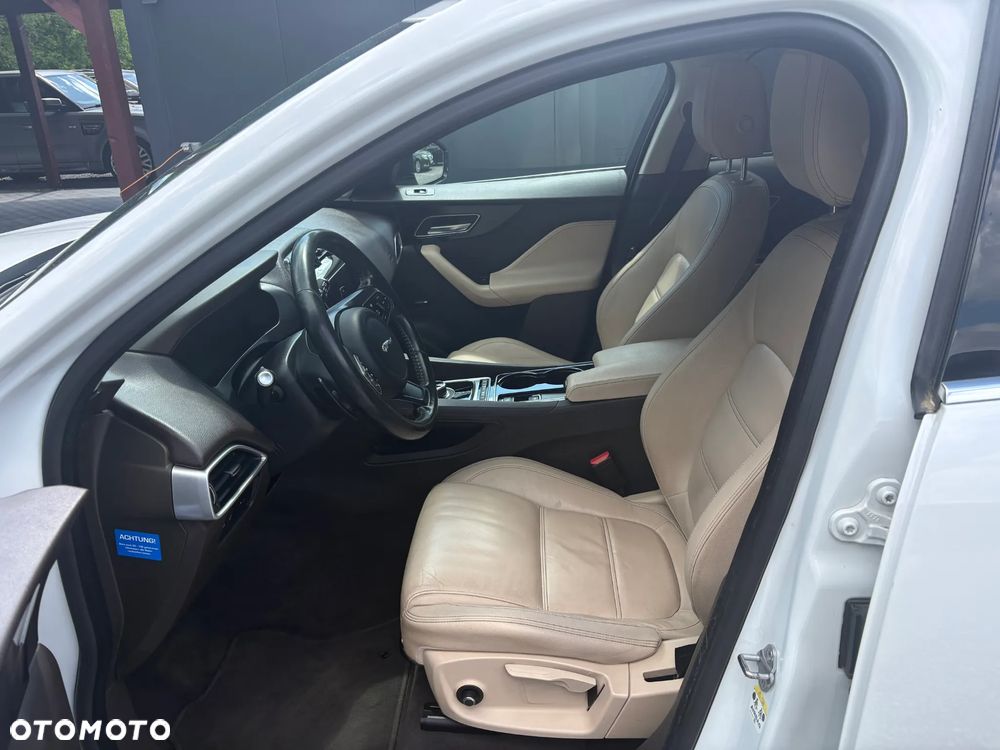 Jaguar F-Pace 2.0 i4D AWD R-Sport - 8