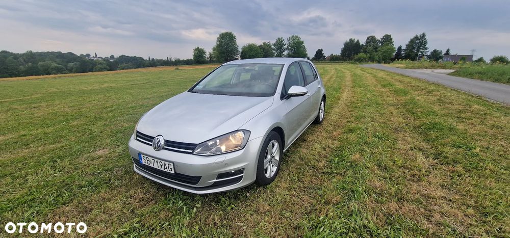 Volkswagen Golf - 6