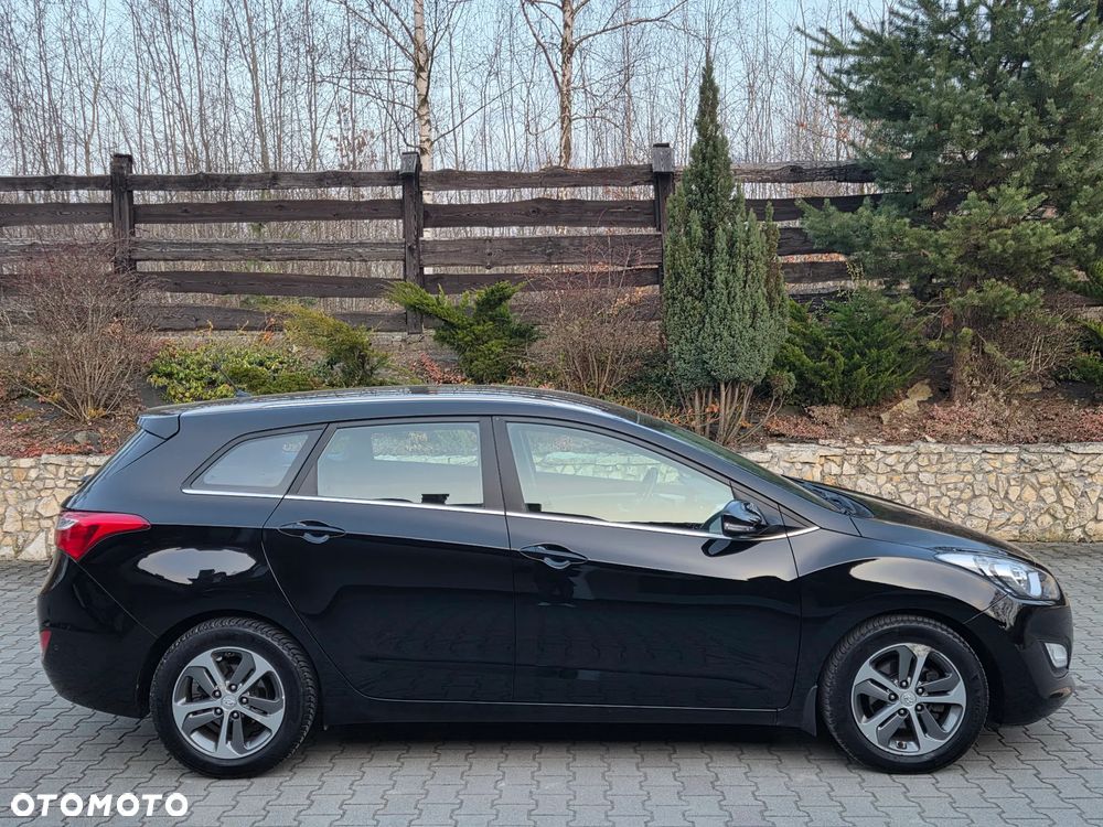 Hyundai i30 Kombi 1.6 GDi DCT Premium - 9