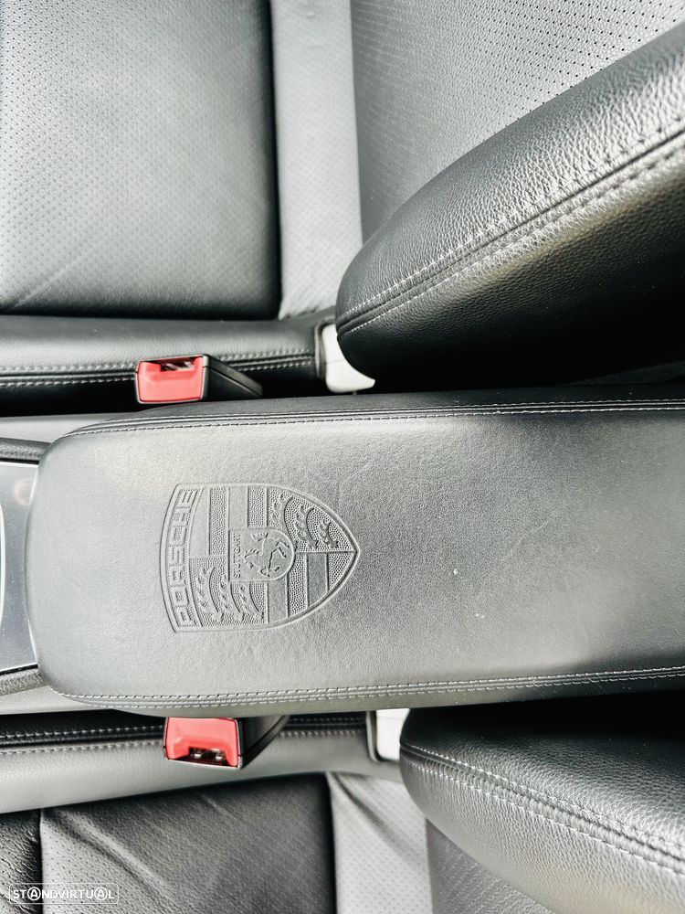 Porsche 911 Série F - 23