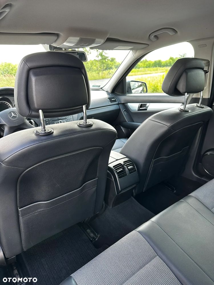 Mercedes-Benz Klasa C 200 CDI DPF Automatik BlueEFFICIENCY Avantgarde - 26