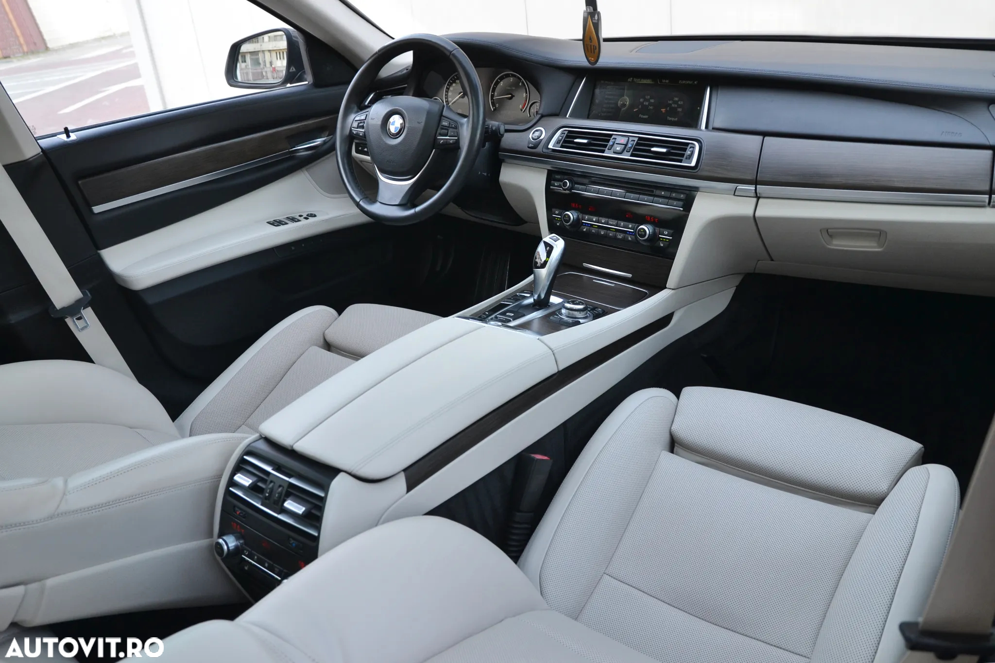 BMW Seria 7 730d Edition Exclusive - 13