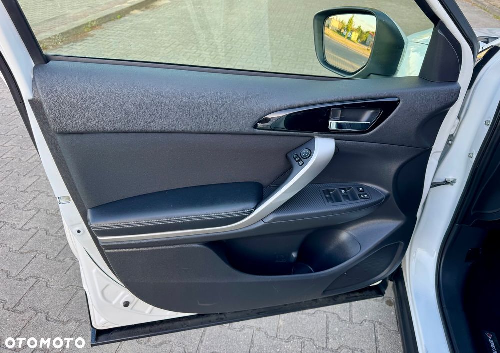 Mitsubishi Eclipse Cross - 16