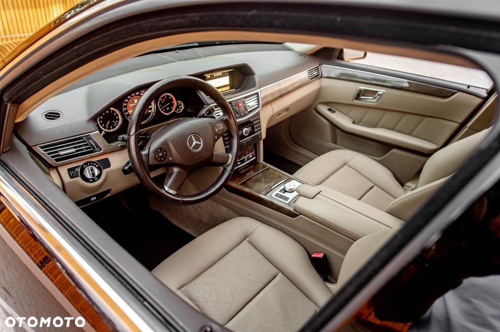 Mercedes-Benz Klasa E 350 CDI BlueEff Elegance - 20
