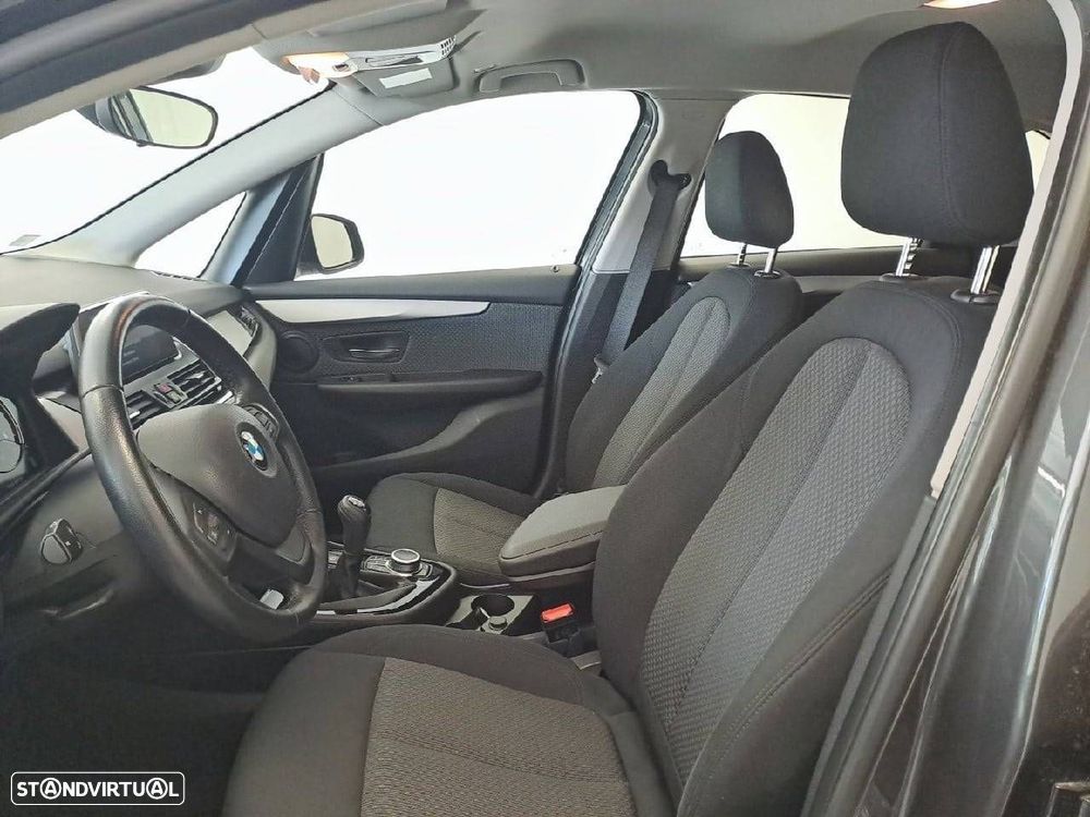 BMW 216 Active Tourer d - 10