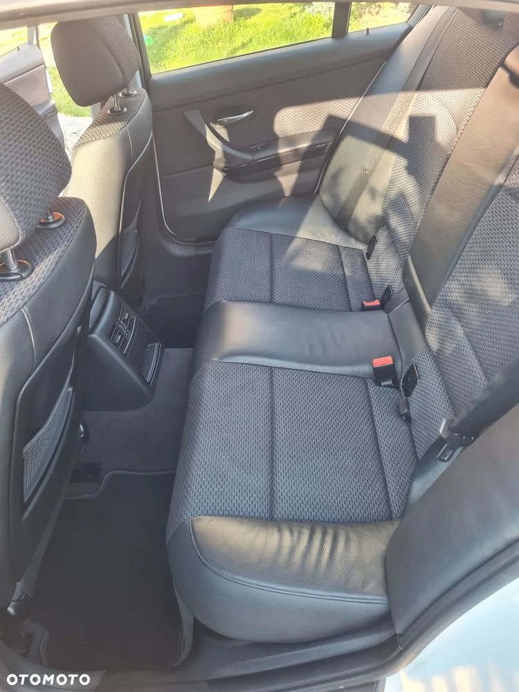 BMW Seria 3 318i - 13