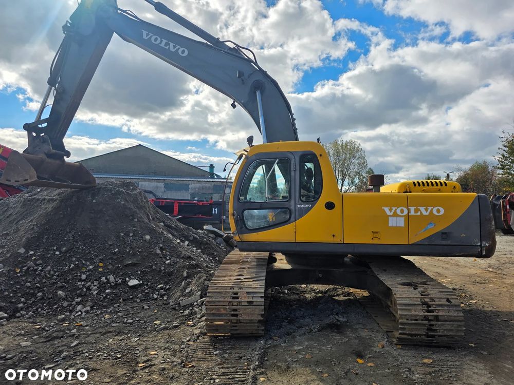 Volvo EC240 LC - 2