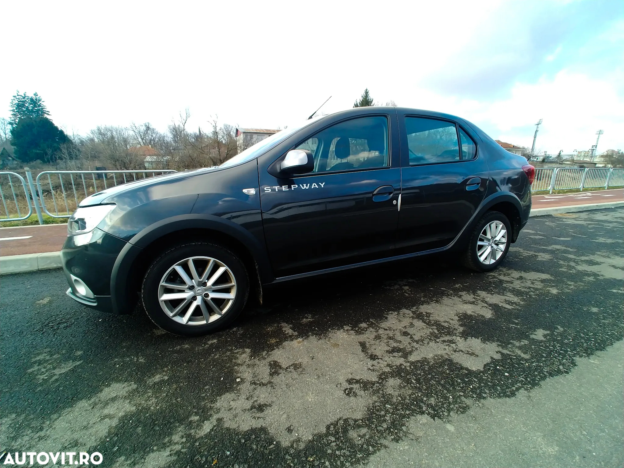 Dacia Logan Stepway TCe 100 GPL - 3