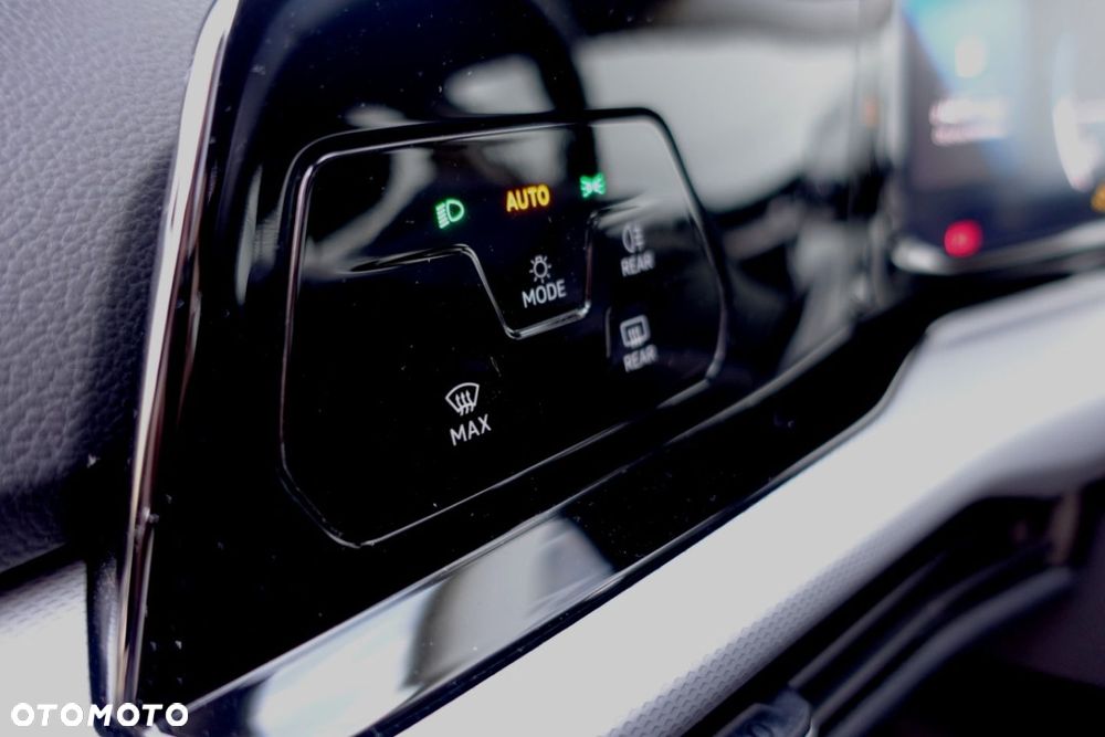 Volkswagen Golf - 17