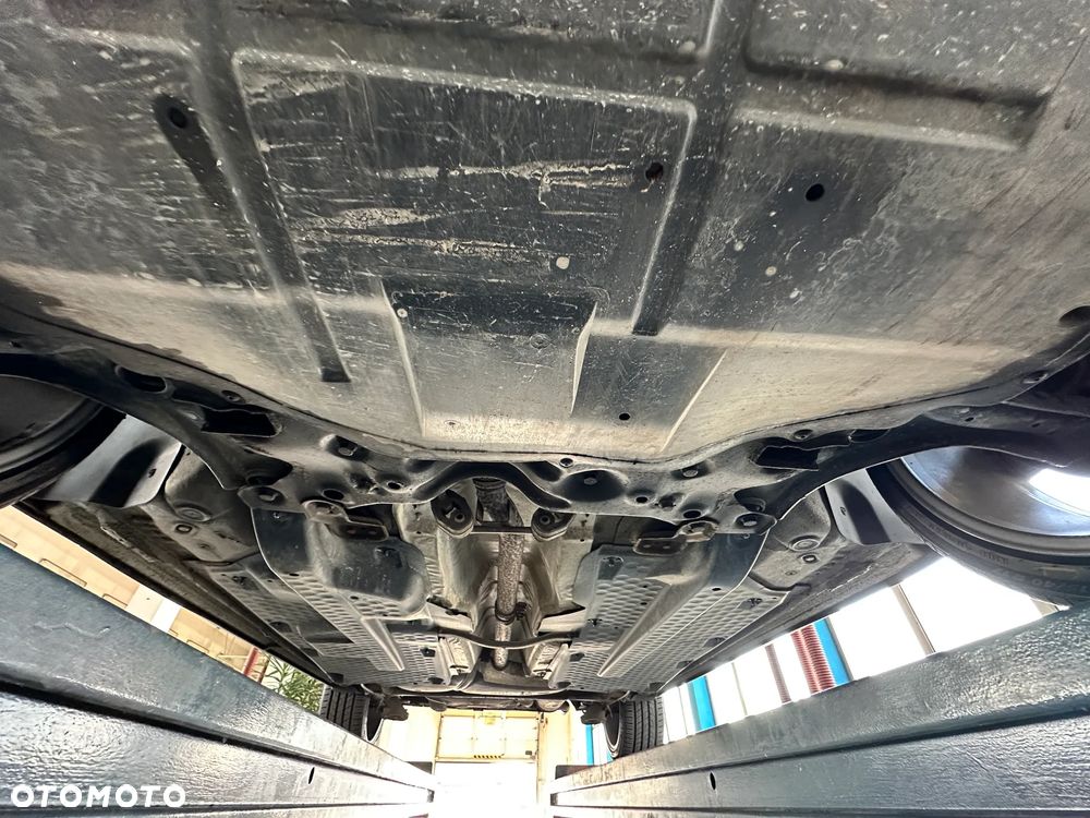 Volkswagen Polo 1.6 TDI Cross Urban White - 34