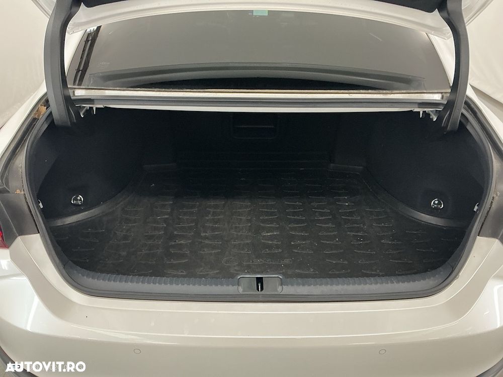 Lexus Seria ES 300h Executive - 14