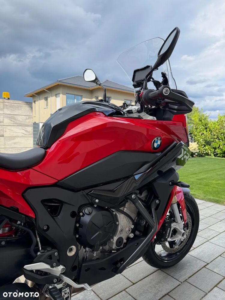 BMW XR - 9