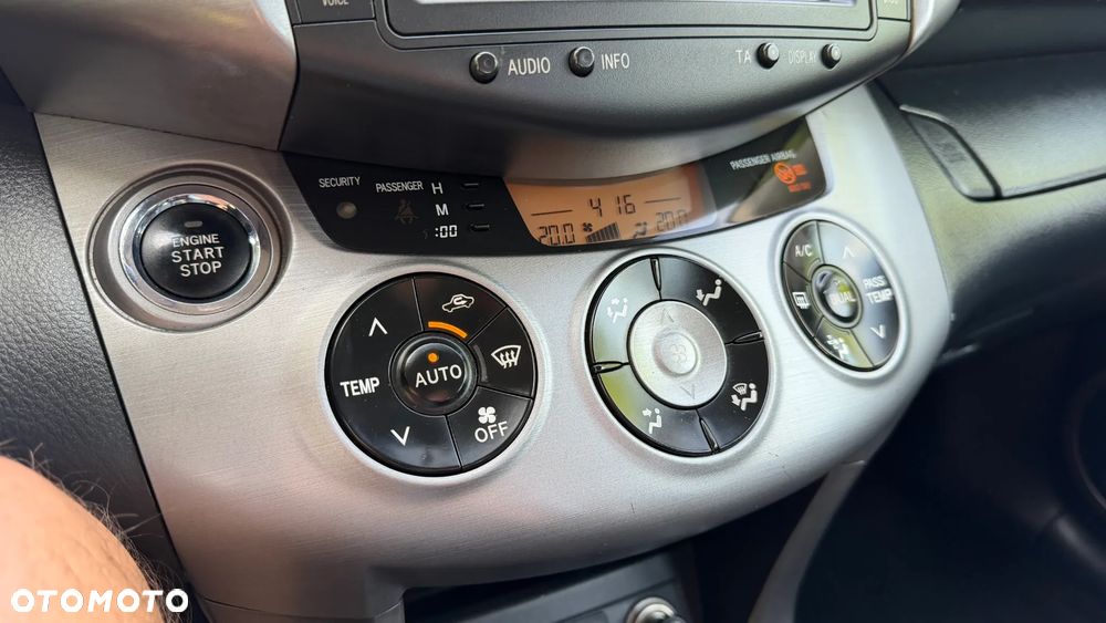 Toyota RAV4 2.2 D-CAT 4x4 Executive - 20
