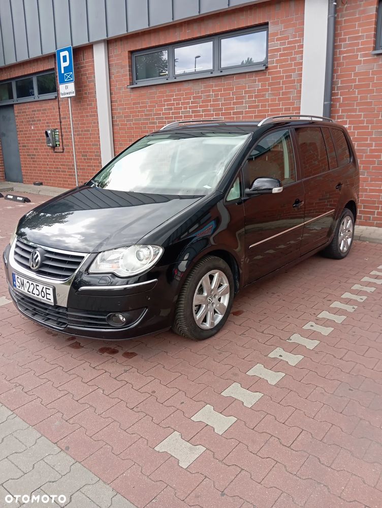 Volkswagen Touran 2.0 TDI DPF Highline - 1