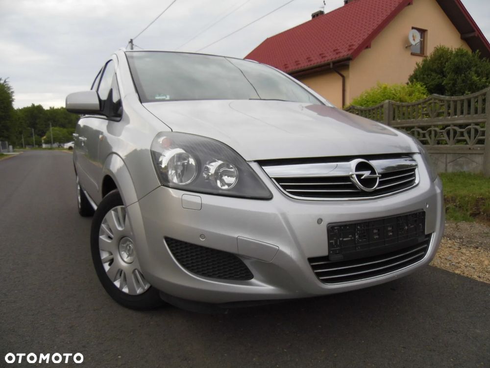 Opel Zafira 1.8 Design Edition - 1