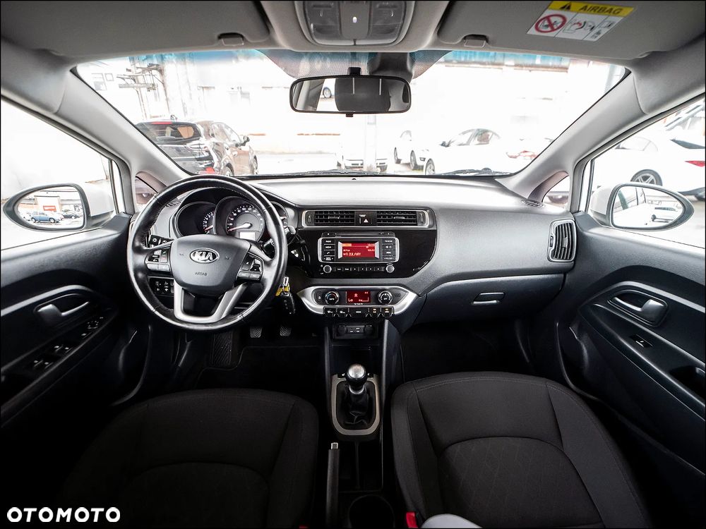 Kia Rio 1.2 Dream Team Edition - 15
