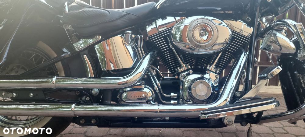 Harley-Davidson Softail Deluxe - 11