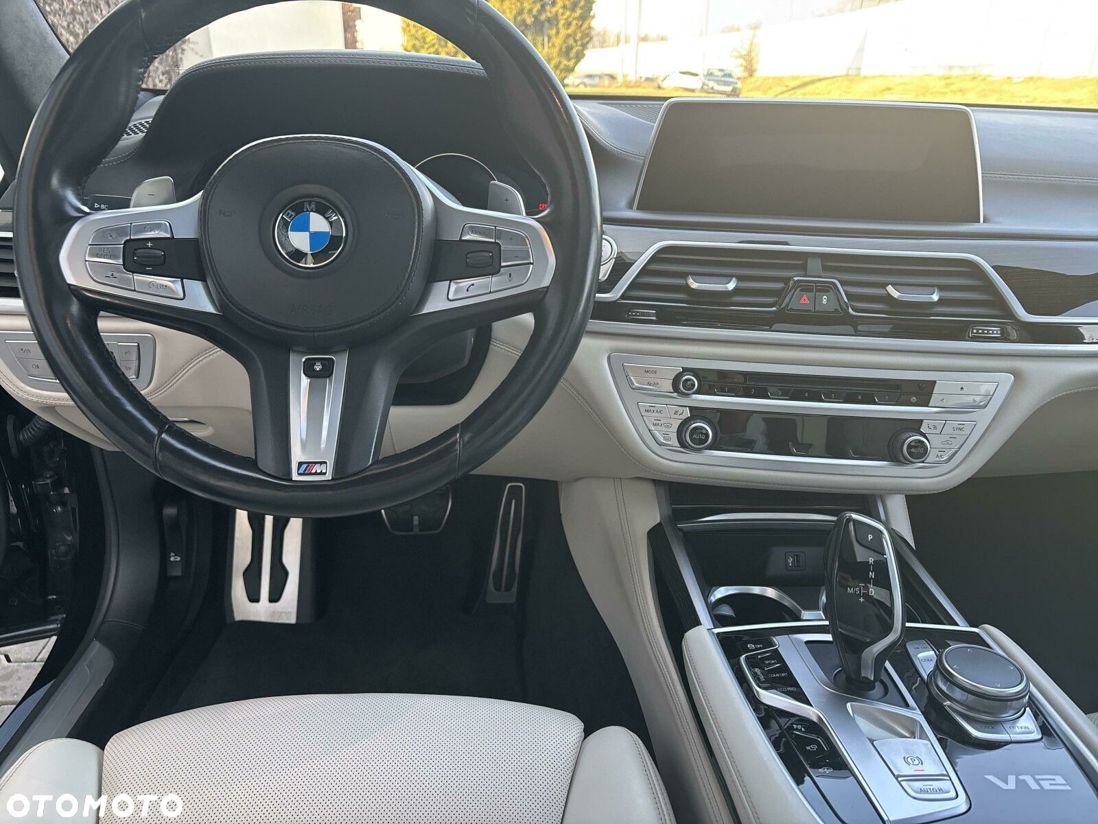 BMW Seria 7 - 12
