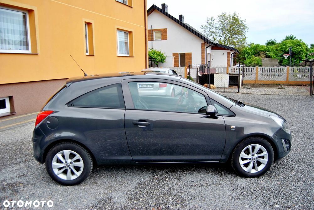 Opel Corsa 1.4 Cosmo - 9