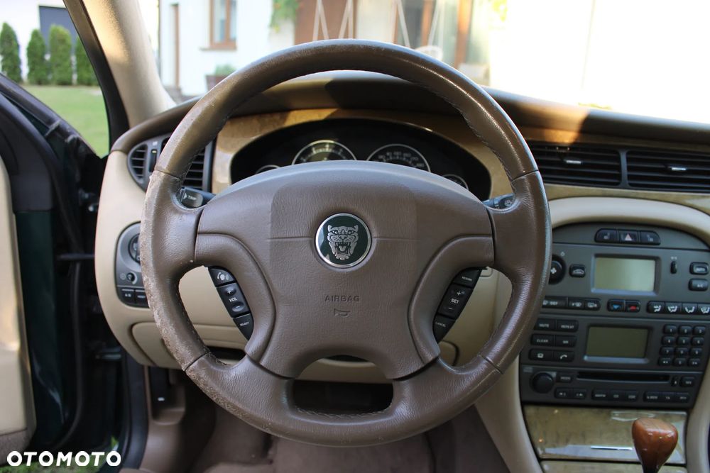 Jaguar X-Type 2.5 V6 4x4 Executive - 8