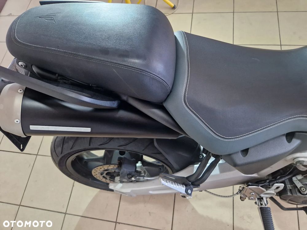 Yamaha MT - 18