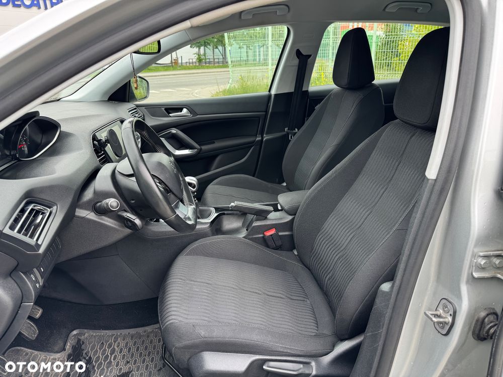 Peugeot 308 125 THP Active - 9