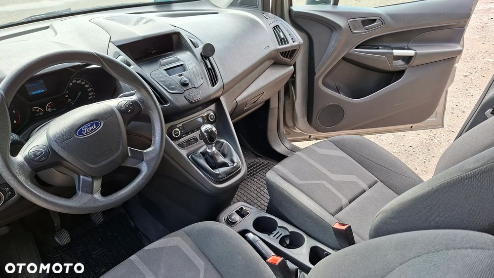 Ford Transit Connect - 13
