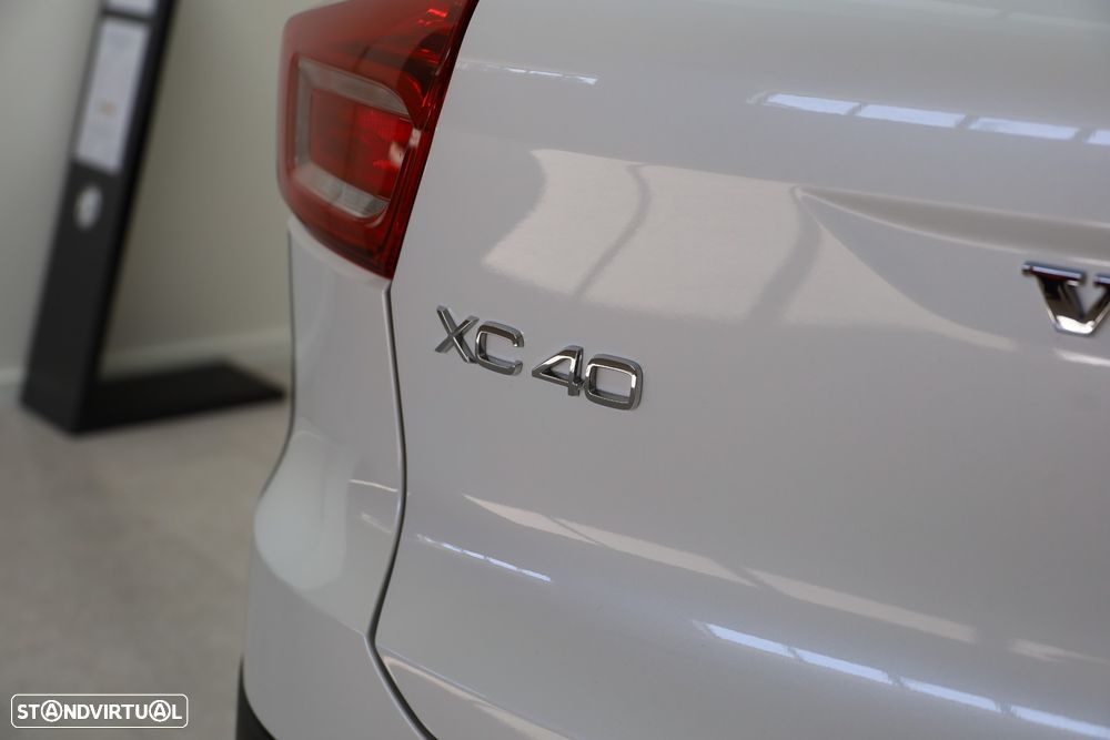 Volvo XC 40 2.0 B3 Core - 28