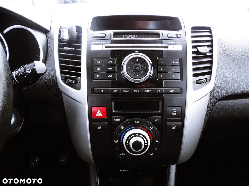 Kia Venga 1.4 CRDi 90 Business Line - 33