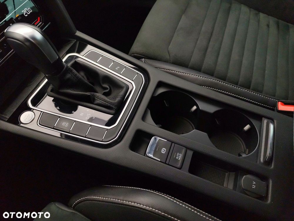 Volkswagen Passat - 27