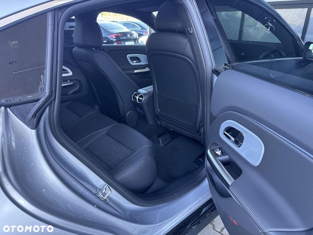 Mercedes-Benz CLA - 21
