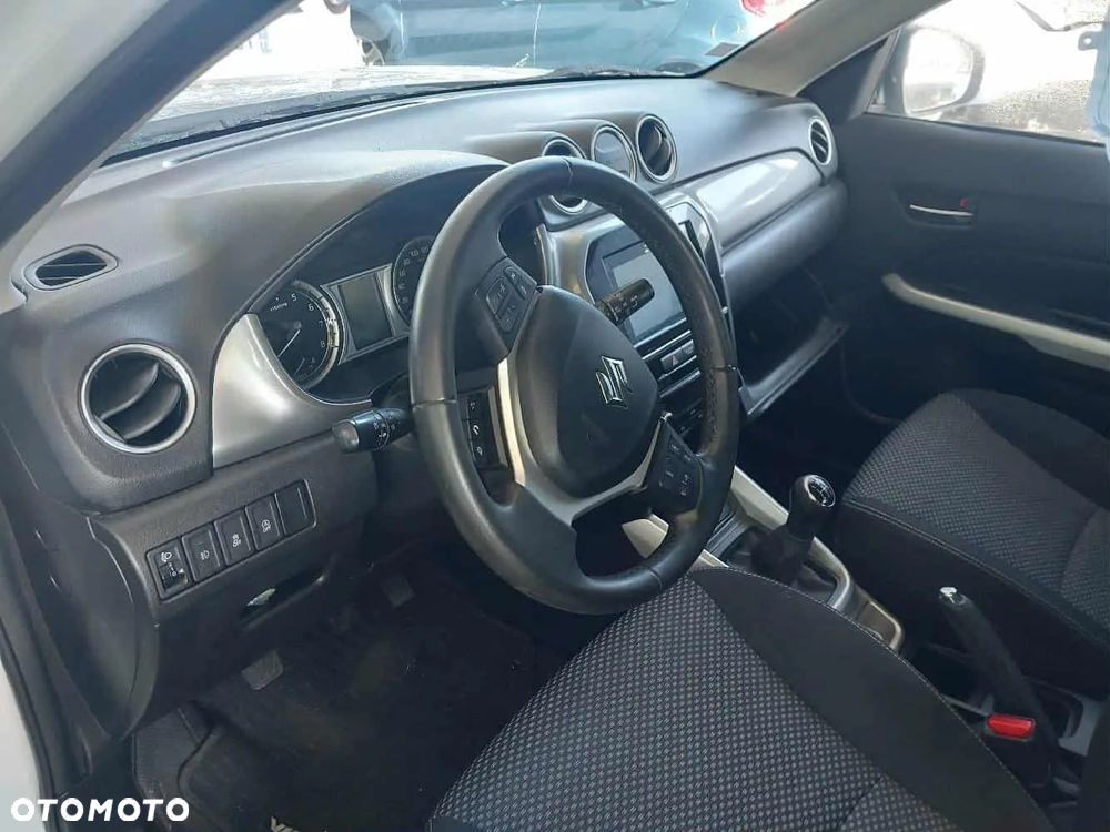Suzuki Vitara 1.6 (4x4) Allgrip Comfort - 8