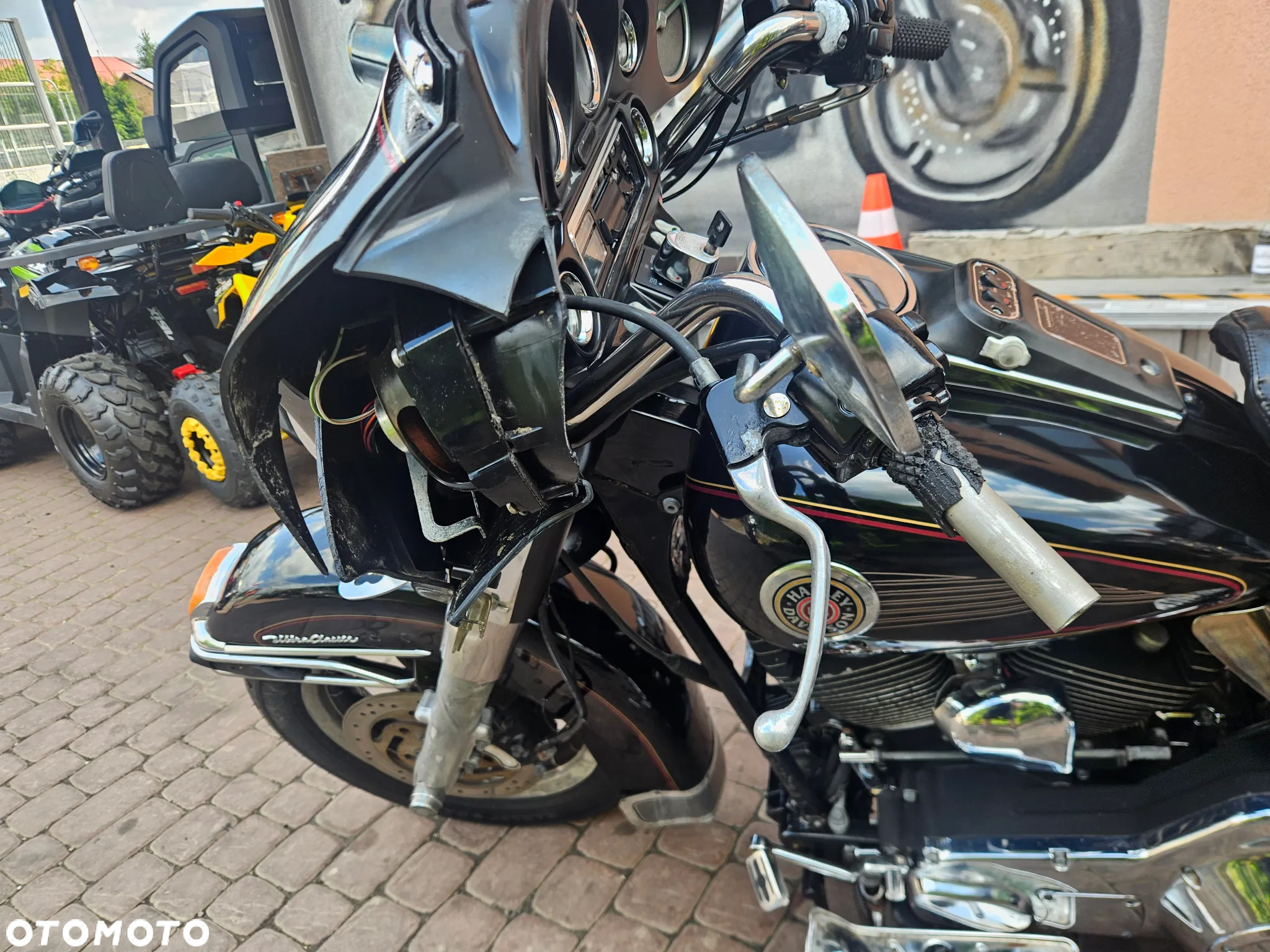 Harley-Davidson Softail Fat Bob - 24