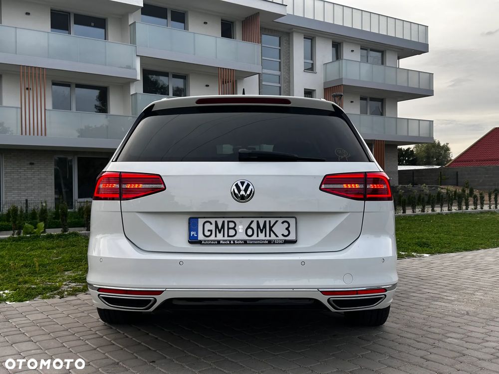 Volkswagen Passat Variant 2.0 TDI SCR 4Motion DSG Highline - 18