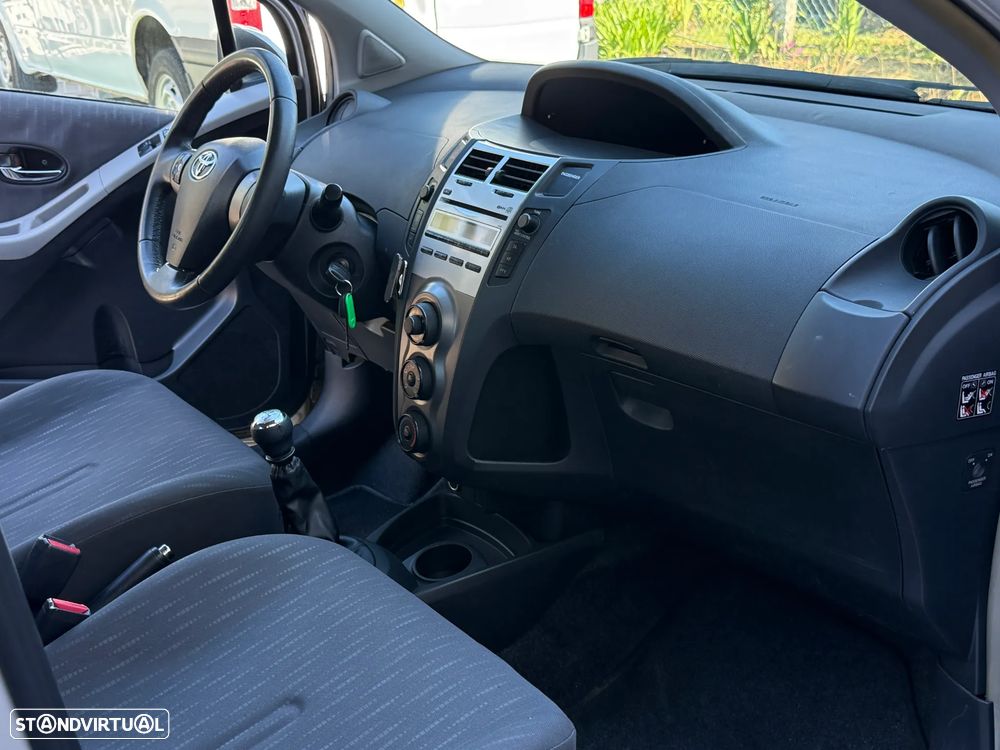 Toyota Yaris 1.4 D-4D Comfort+AC - 6