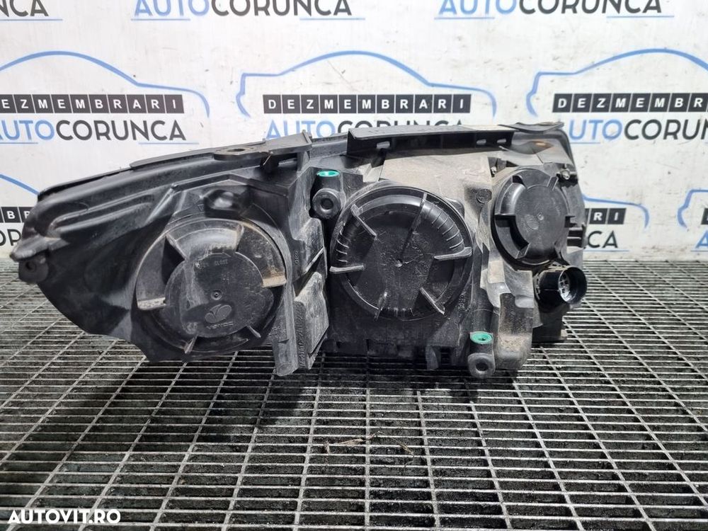 Far Stanga Land Rover Discovery Sport 2014 - 2019 SUV 4 Usi (1244) Fara xenon - 2