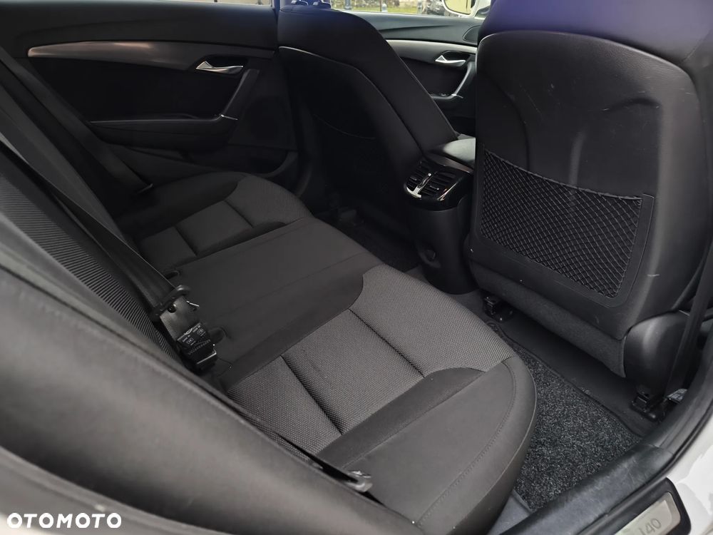 Hyundai i40 Kombi 1.7 CRDi DCT Premium - 12