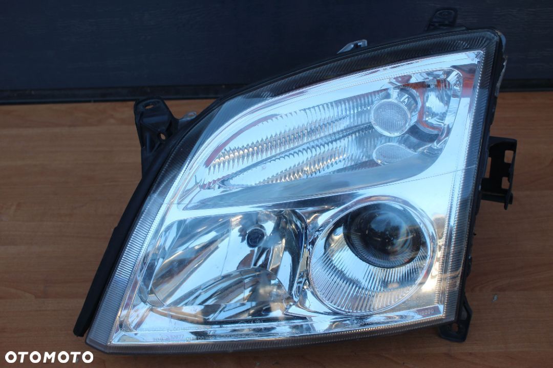 LAMPA PRZEDNIA LEWA OPEL VECTRA C SIGNUM PRZED LIFTEM XENON EUROPA - 1