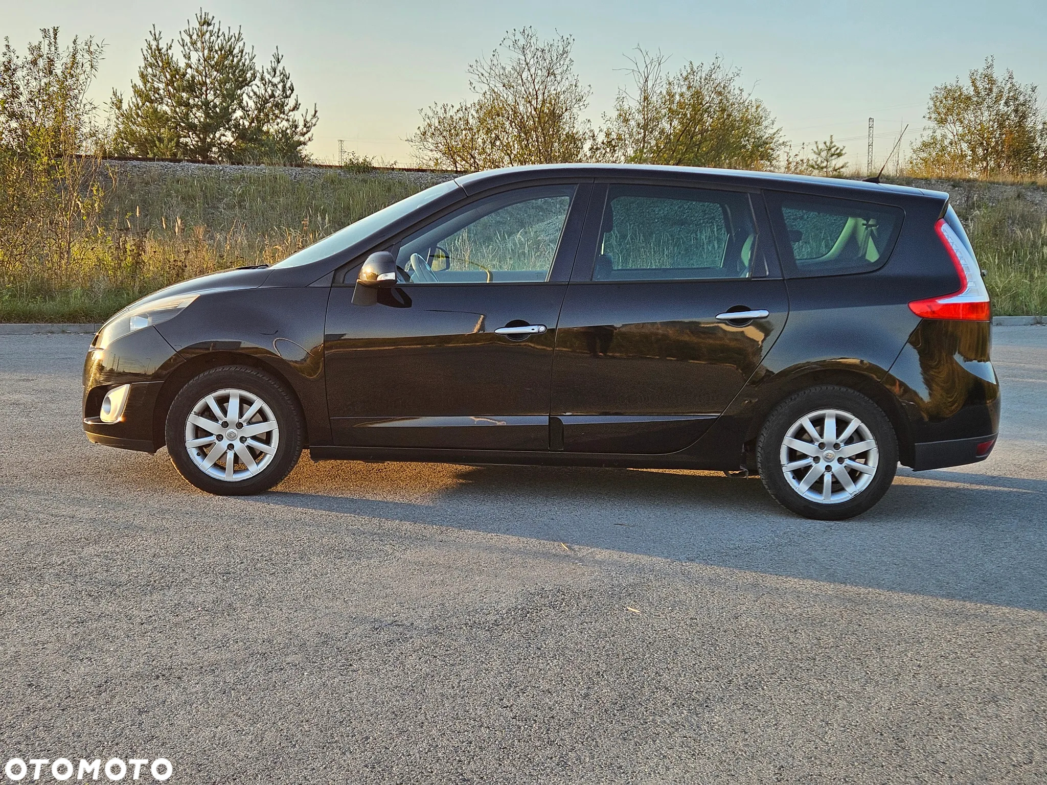Renault Grand Scenic Gr 1.9 dCi Privilege Euro5 - 6
